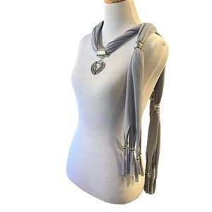 CRUISE CLUB JEWELED SCARF HEARTS GRAY SILVER NEW WITH TAGS